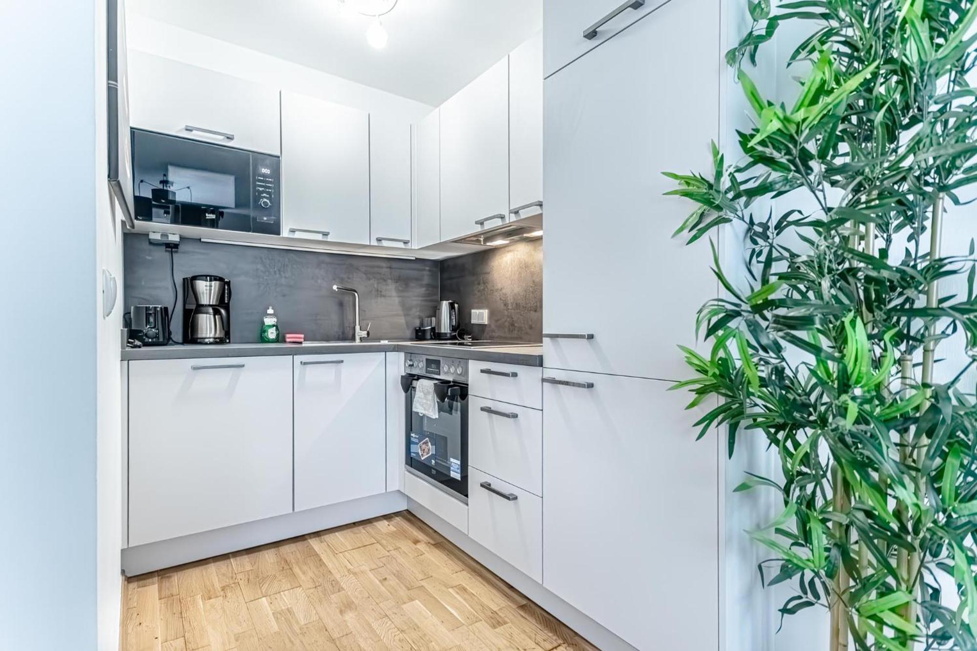 Charming 1Br, Steps From Reumannplatz U1 Apartman Bécs Kültér fotó