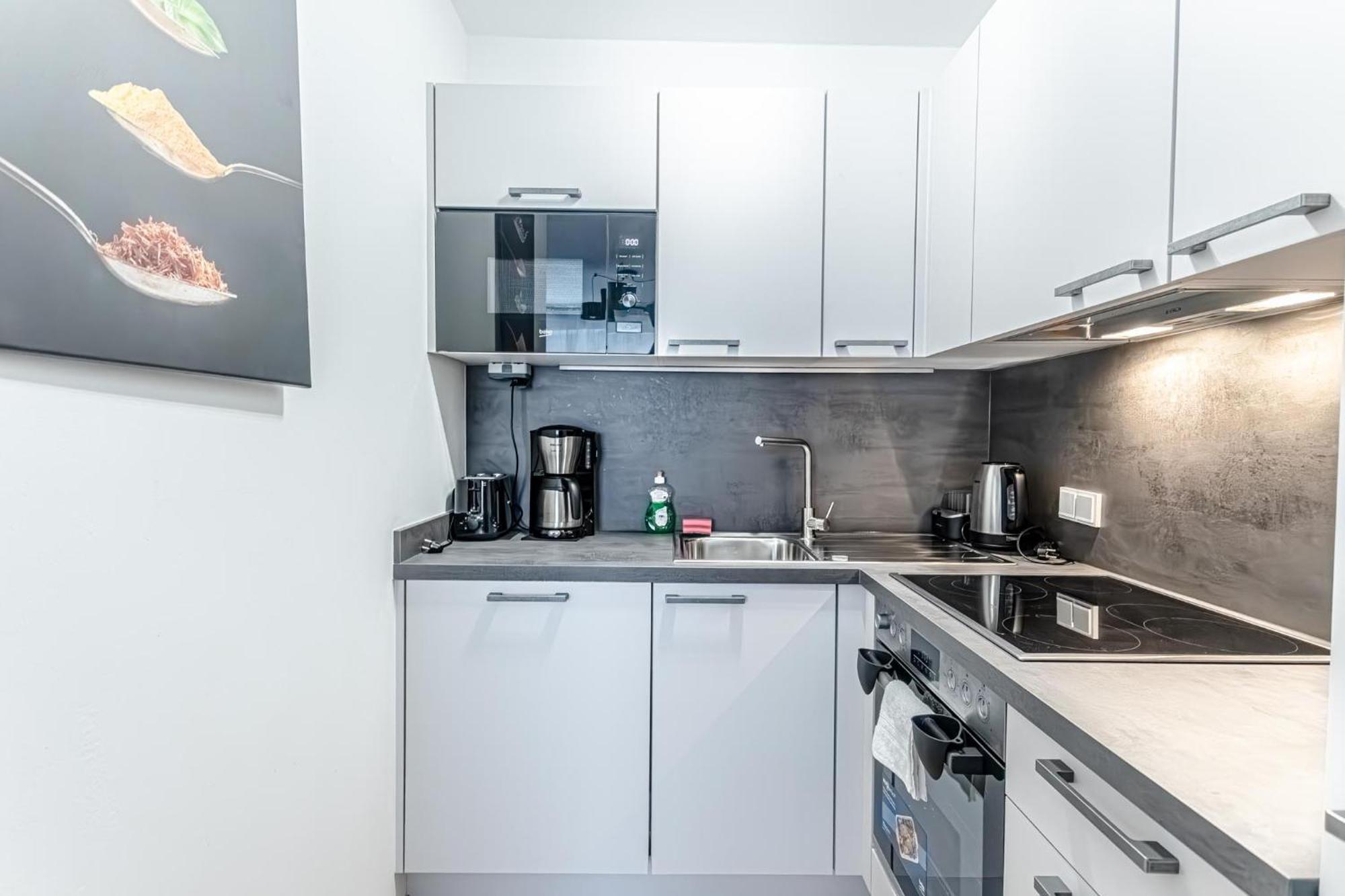 Charming 1Br, Steps From Reumannplatz U1 Apartman Bécs Kültér fotó