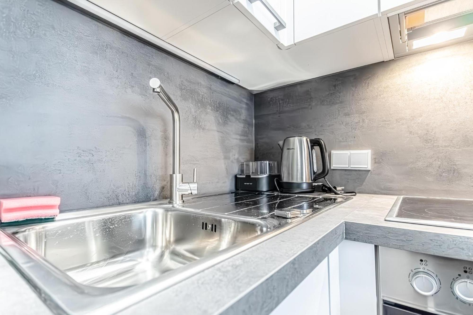 Charming 1Br, Steps From Reumannplatz U1 Apartman Bécs Kültér fotó